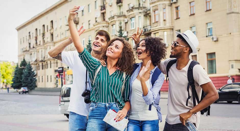 How Group Travel Is Changing: Fresh Trends And Smart Tips